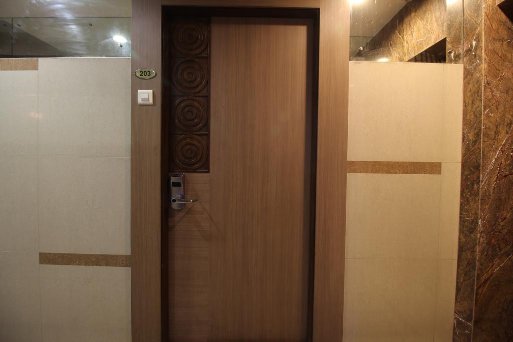 Hotel Samrat Мумбаи Номер фото