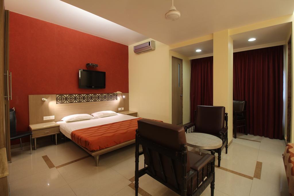 Hotel Samrat Мумбаи Номер фото