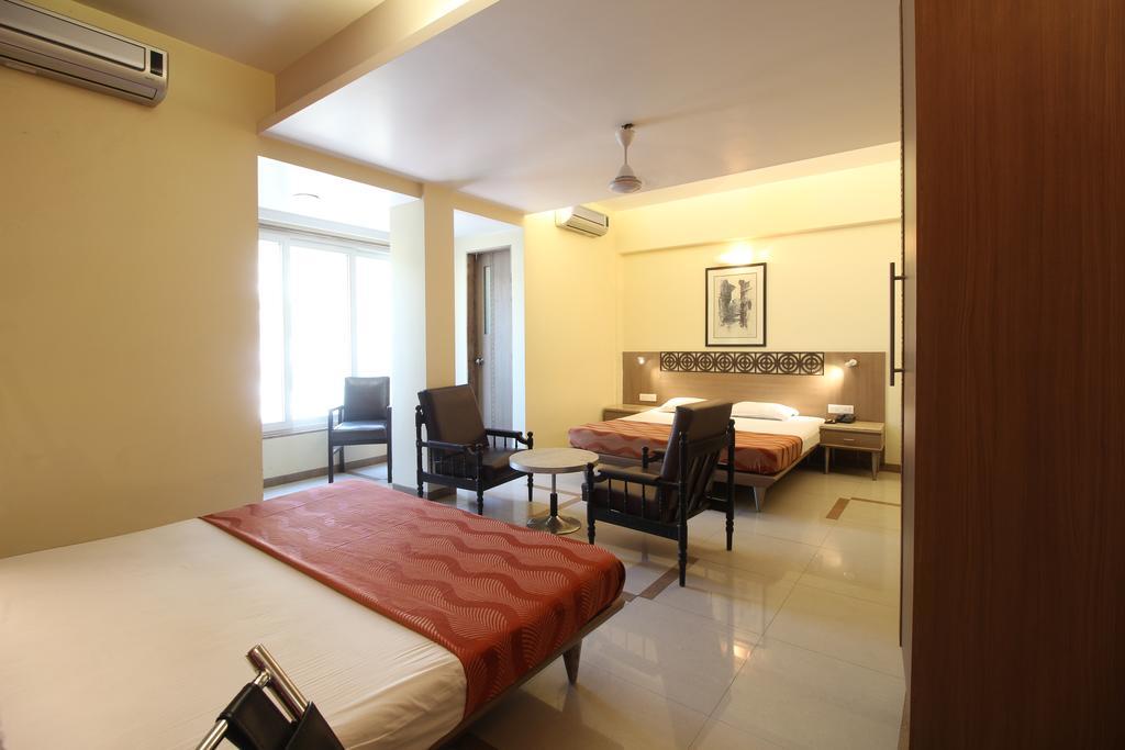 Hotel Samrat Мумбаи Номер фото