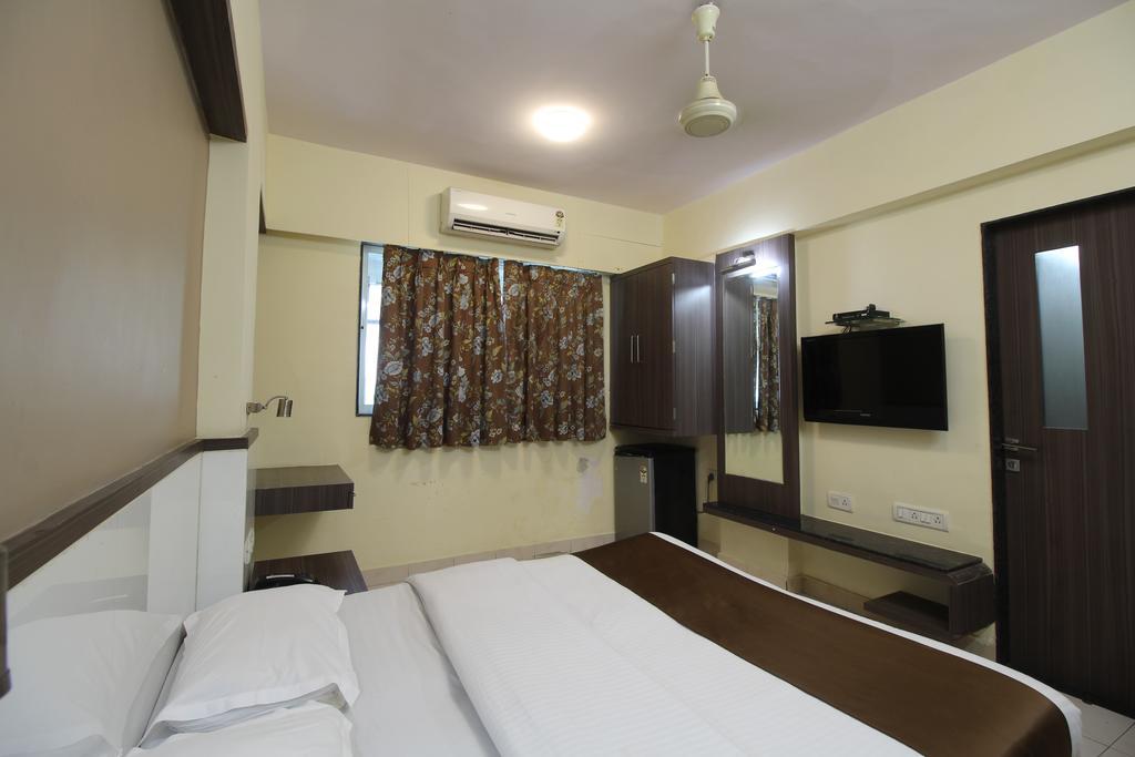 Hotel Samrat Мумбаи Номер фото