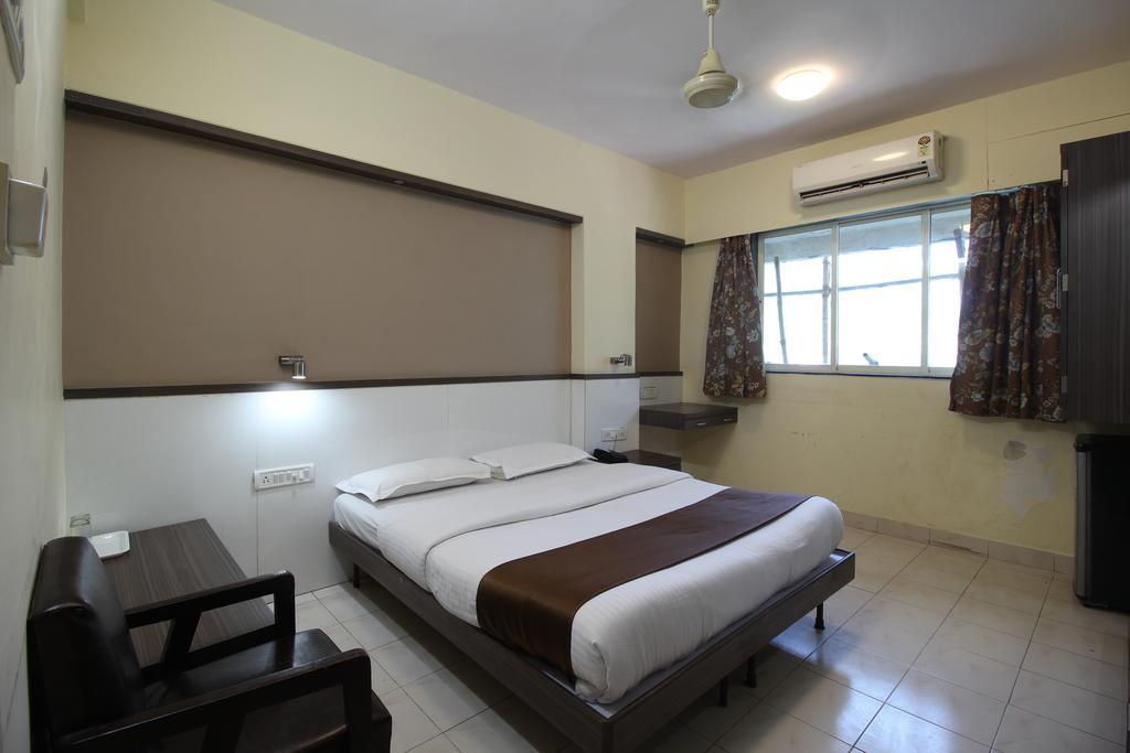 Hotel Samrat Мумбаи Номер фото